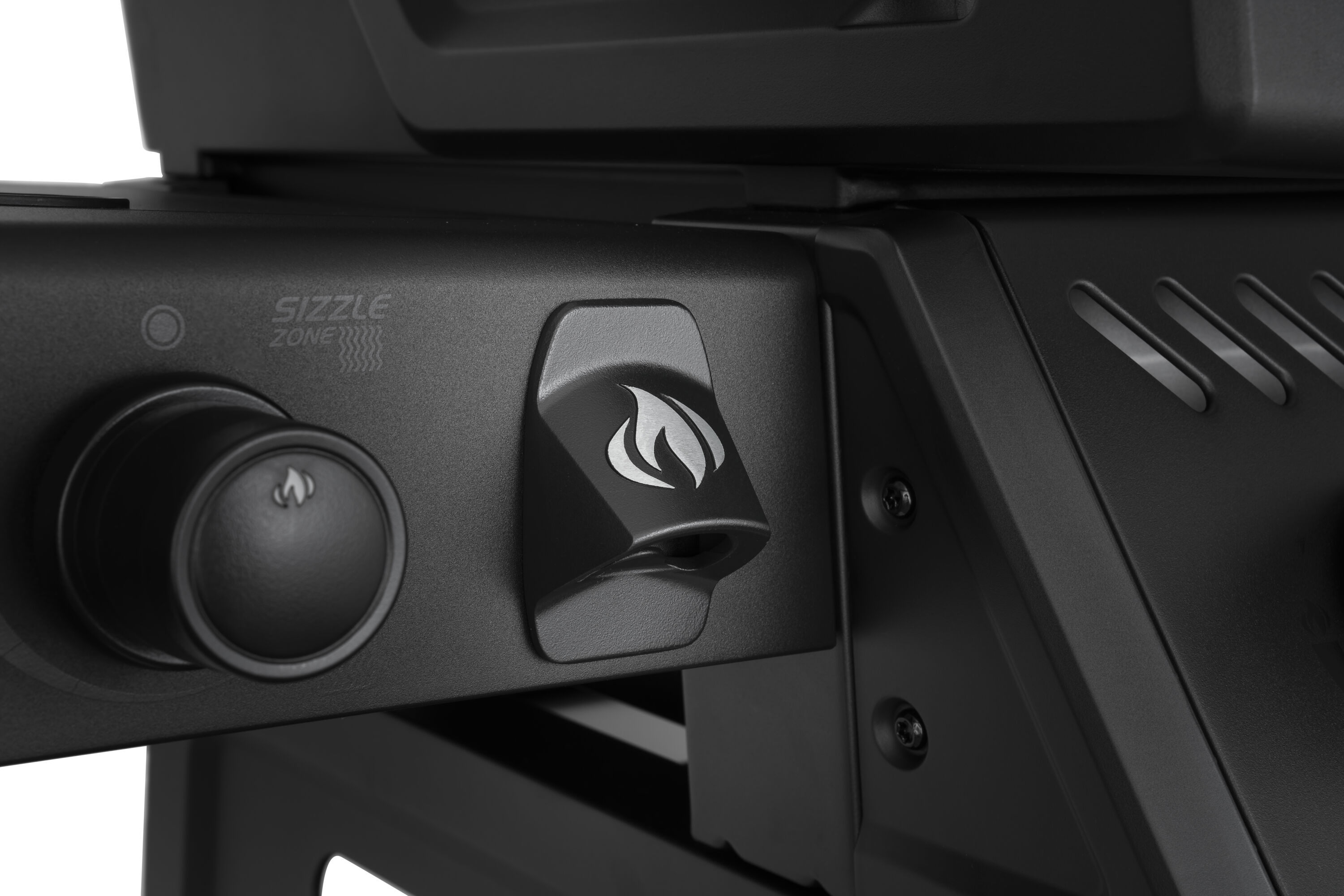 Napoleon Phantom Freestyle PRO 425 in Mattschwarz mit Sizzle Zone und Edelstahlrosten | Modell 2026 Napoleon Phantom Freestyle PRO 425 in Mattschwarz mit Sizzle Zone und Edelstahlrosten | Modell 2026