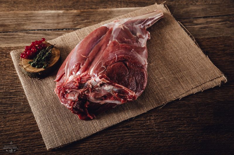 Rehkeule mit Knochen – Zartes Wildfleisch für Feinschmecker