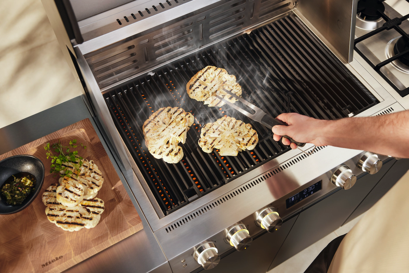 Miele CarveHero Grillgabel – Produktbild 1