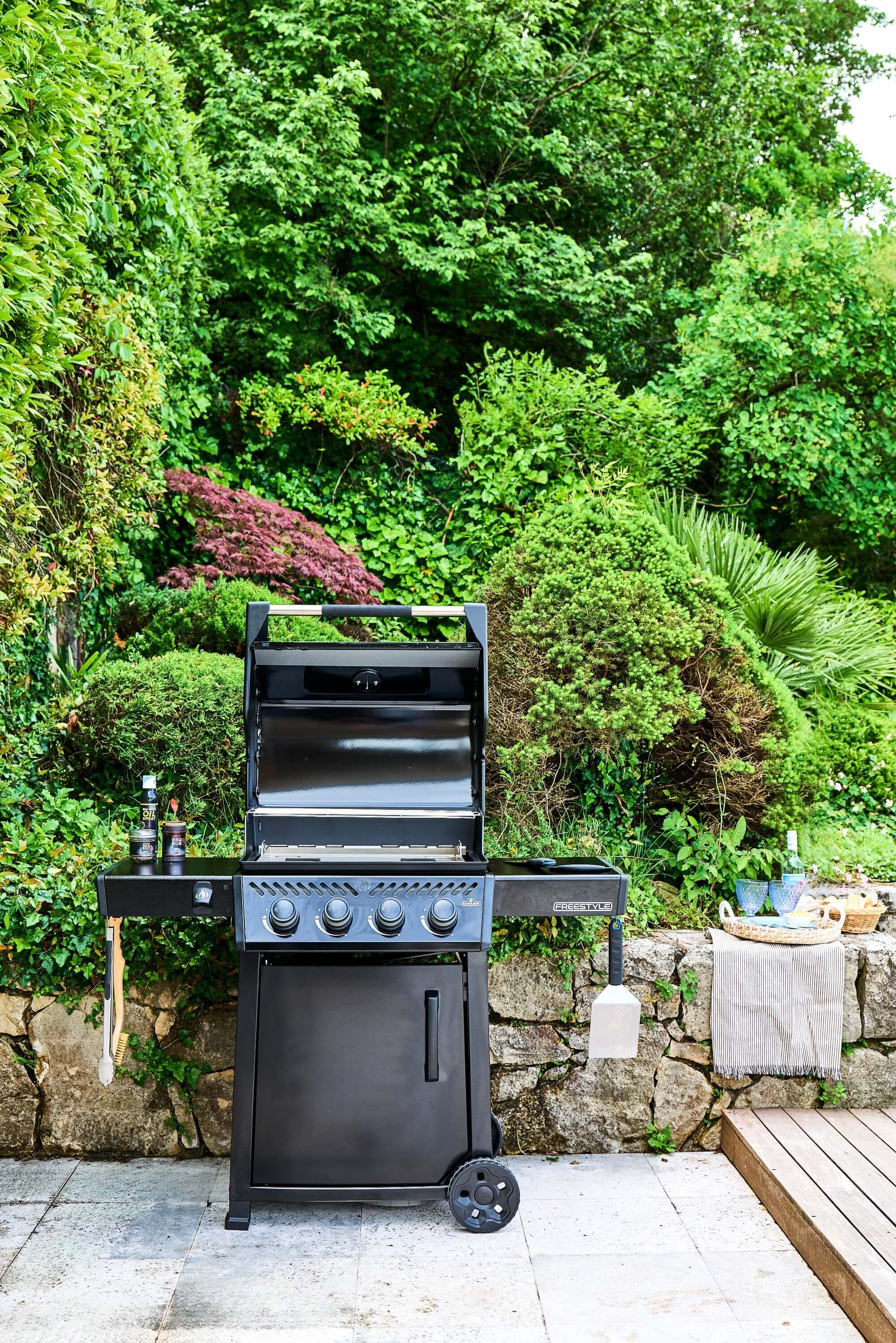 Napoleon Freestyle 425 Gasgrill Schwarz | Modell 2025
