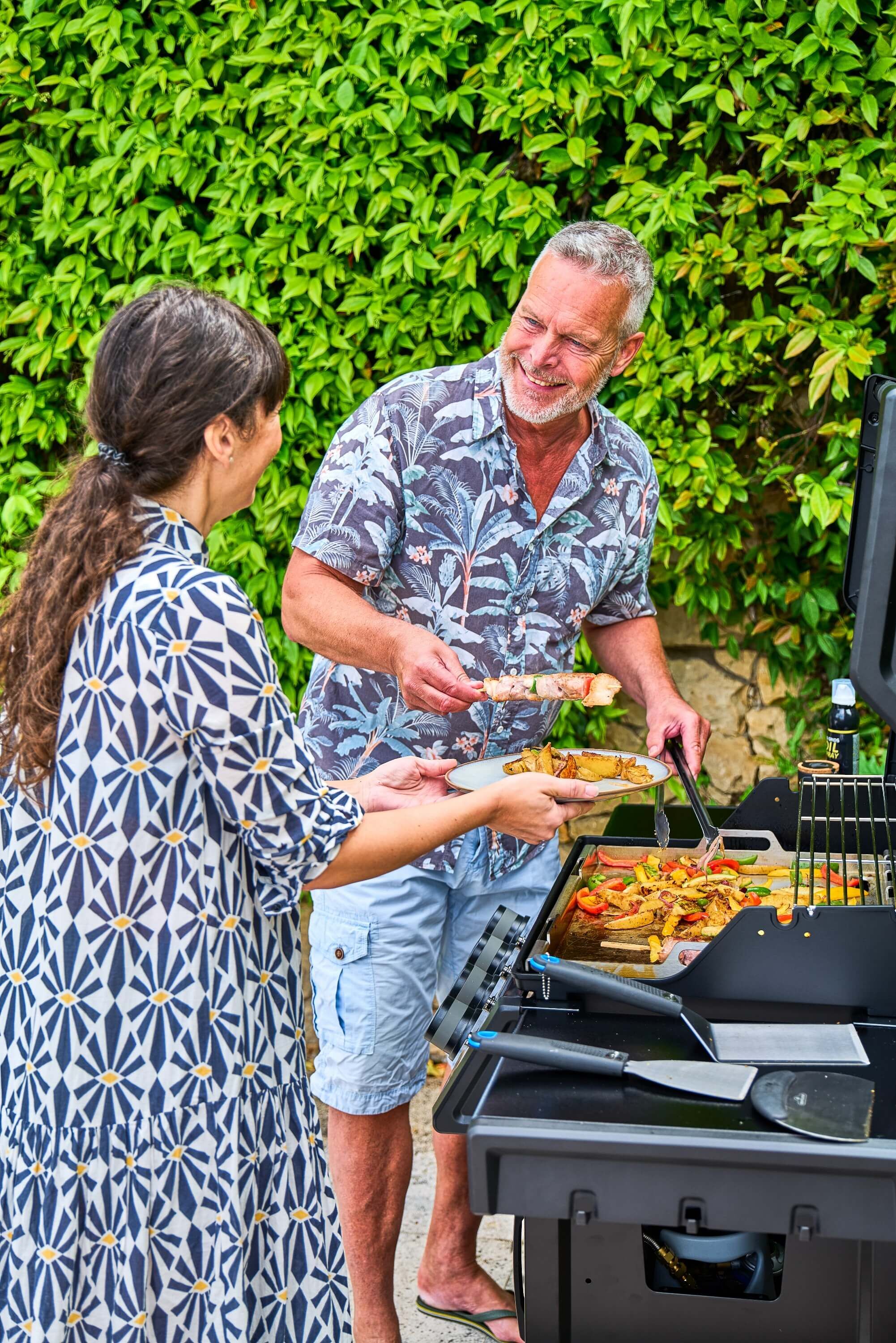 Napoleon Freestyle PRO 425 Gasgrill Schwarz mit Sizzle Zone | Modell 2026 Napoleon Freestyle PRO 425 Gasgrill Schwarz mit Sizzle Zone | Modell 2026