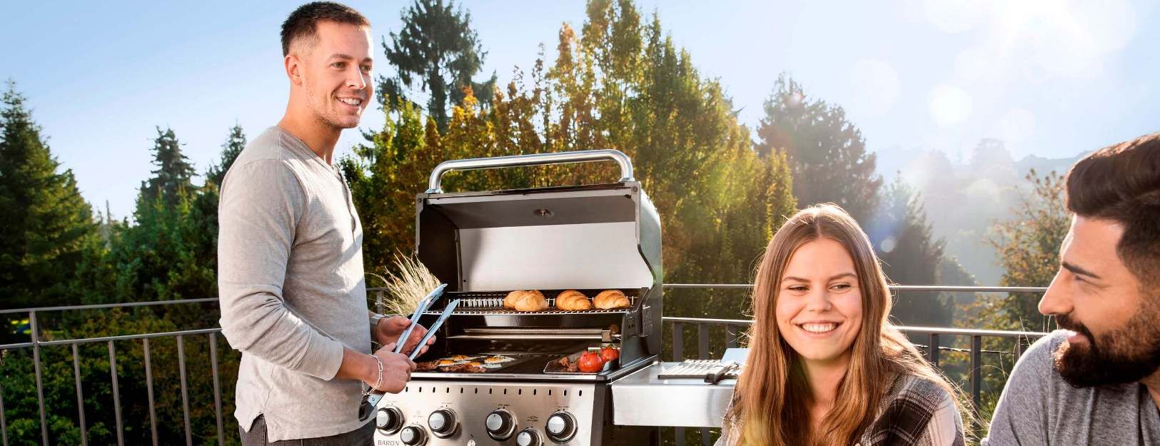 Lifestyle Bild eines Broil King Gasgrills