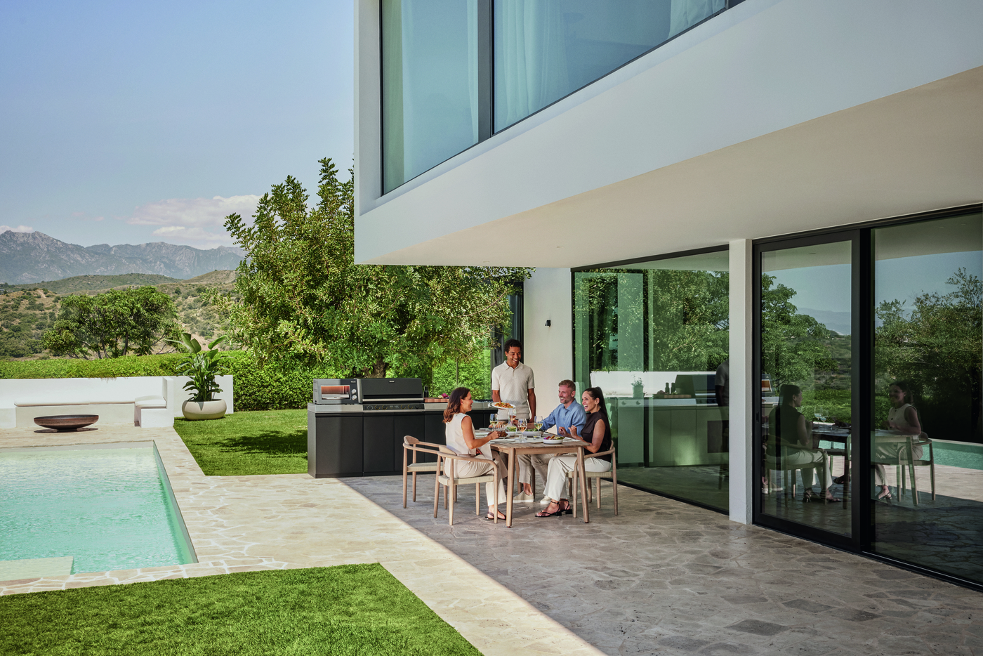 Miele Dreams – Fire Pro L 4P – Vernetzter Gasgrill (Einlageboden links, 2x Türen) – Bild 11 Miele Dreams – Fire Pro L 4P – Vernetzter Gasgrill (Einlageboden links, 2x Türen) – Produktbild 11
