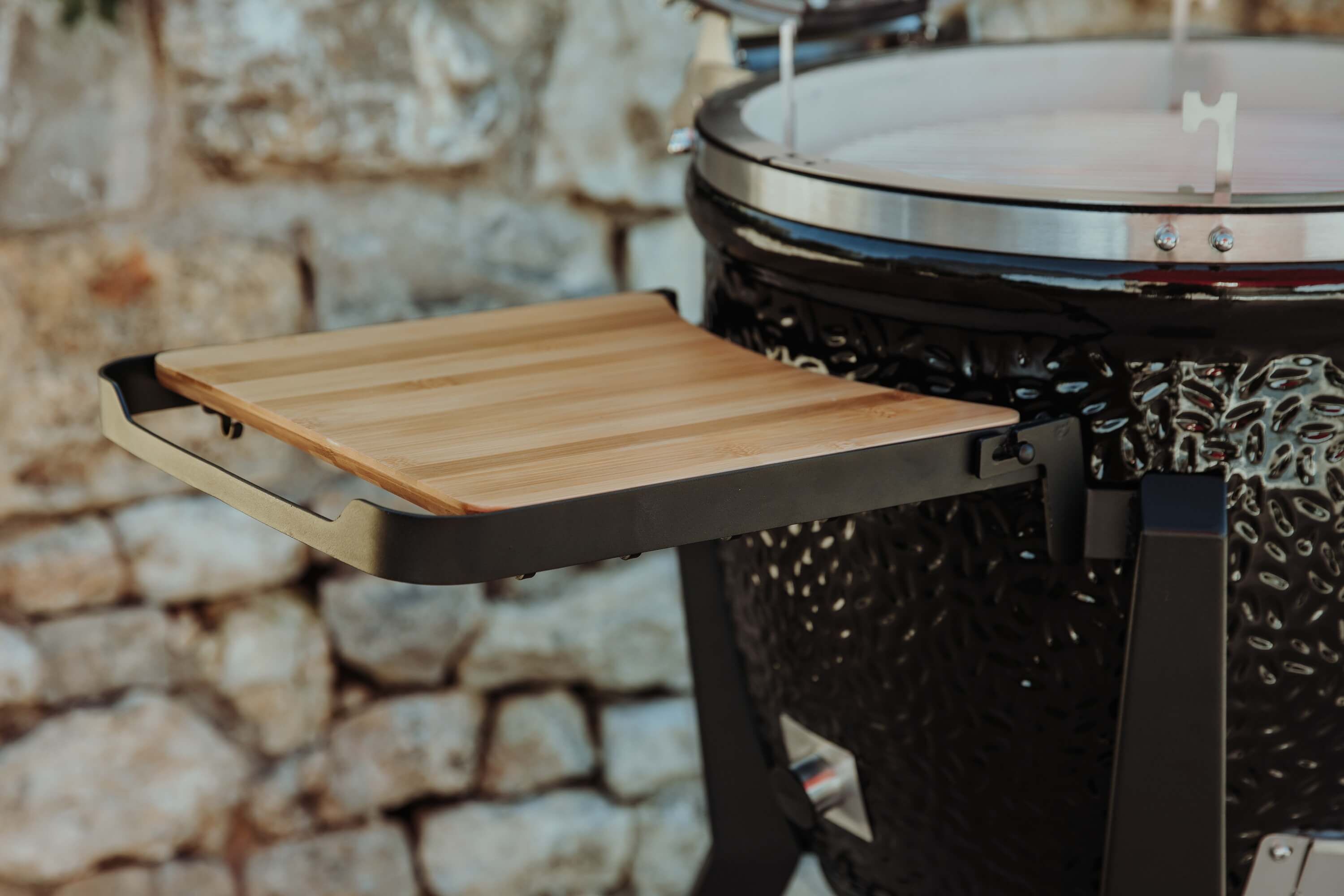 Monolith TWO.55 inkl. Gestell und Seitentischen | Keramikgrill