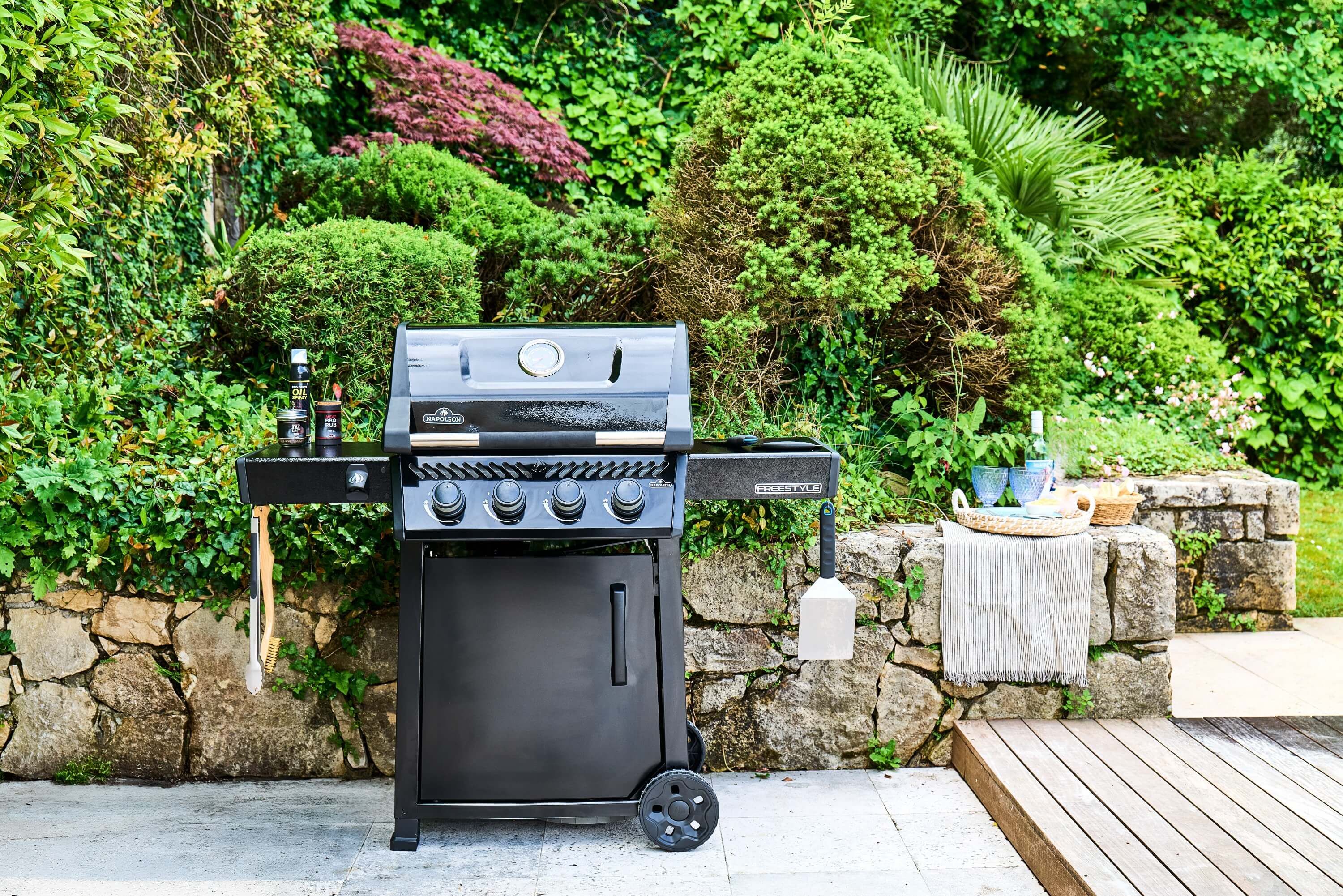 Napoleon Freestyle 425 Gasgrill Schwarz | Modell 2025