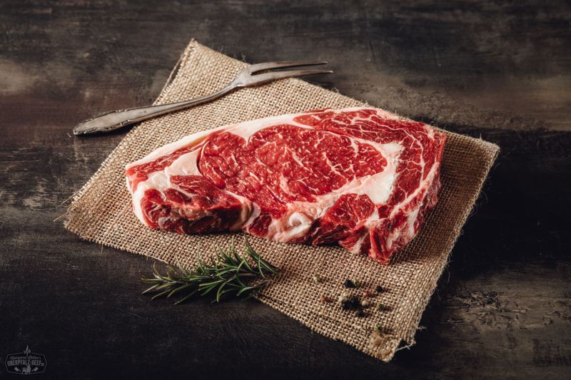 Zartes Gulasch vom Kalb Handgeschnitten