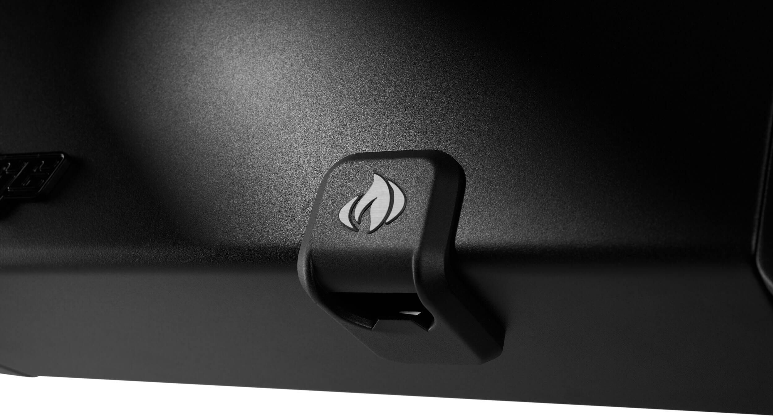 Napoleon Phantom Prestige 500 Connected Gasgrill mit SIZZLE Zone und Heckbrenner - Edelstahl Gussroste, Mattschwarz - Modell 2025 Napoleon Phantom Prestige 500 Connected Gasgrill mit SIZZLE Zone und Heckbrenner - Edelstahl Gussroste, Mattschwarz - Modell 2025