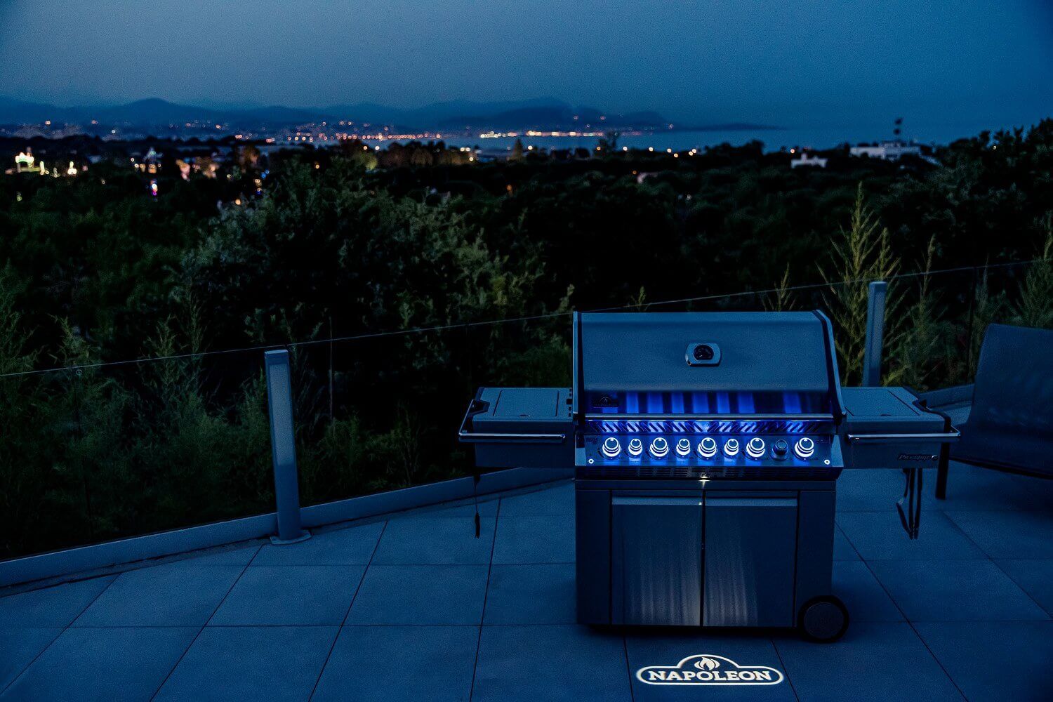 Feature_Napoleon_Prestige_PRO_Safety_Glow (6)