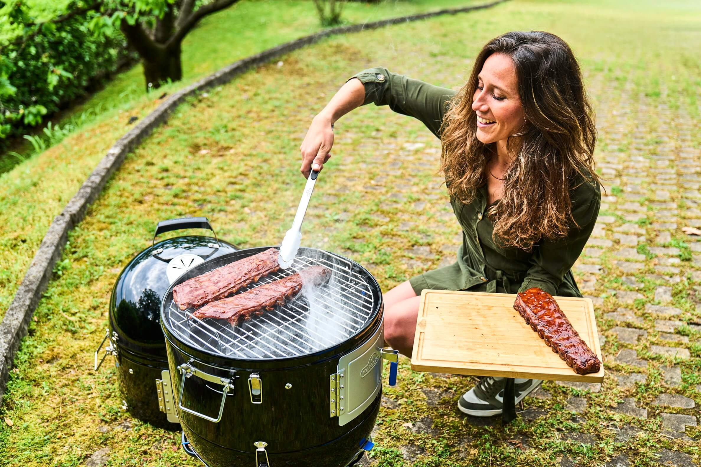 Napoleon Holzkohlegrill Apollo 22 | 3 in 1 Watersmoker Ø 57 cm – Produktbild 33